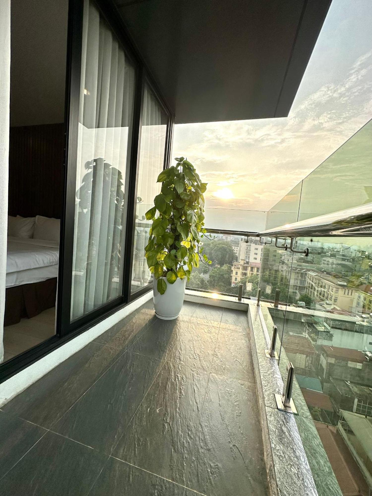 Hnc Premier Hotel & Residences Hanoi Eksteriør billede